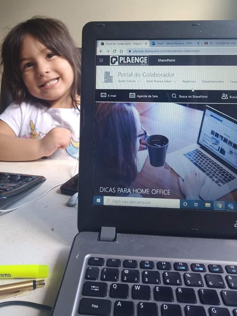 home office com filha