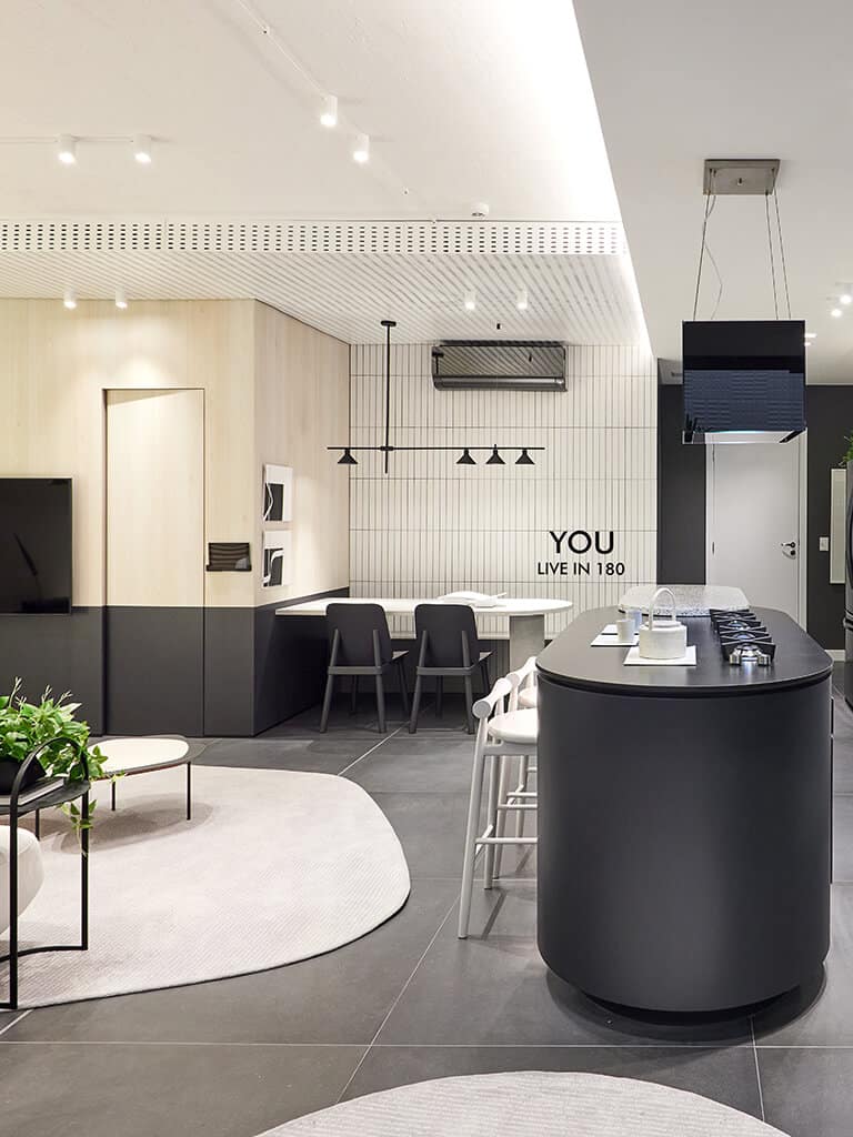 YOU 180 chega com muita ousadia e autenticidade