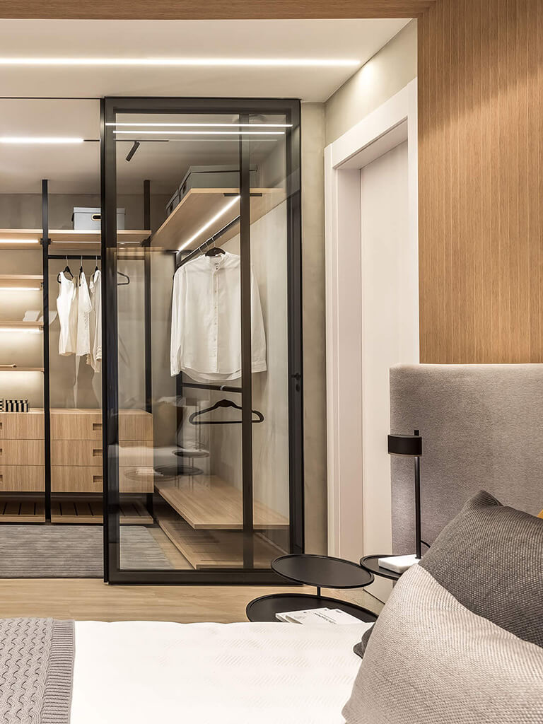 Guarda-roupa aberto: aprenda a fazer de um jeito prático