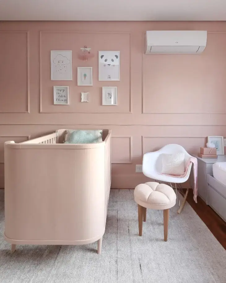 quarto de bebe com decoração rosa