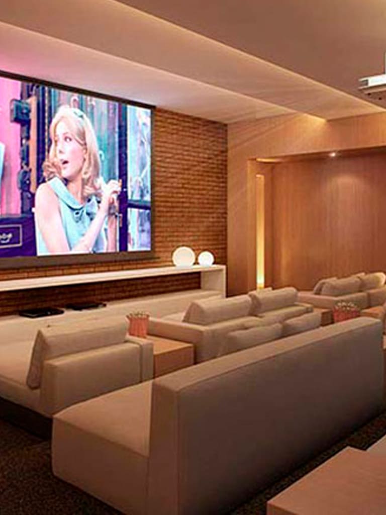 Cinema em casa: como criar um espaço de entretenimento luxuoso