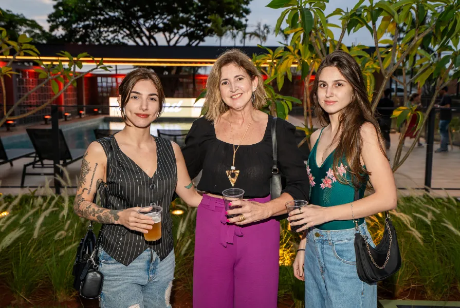 mulheres em evento