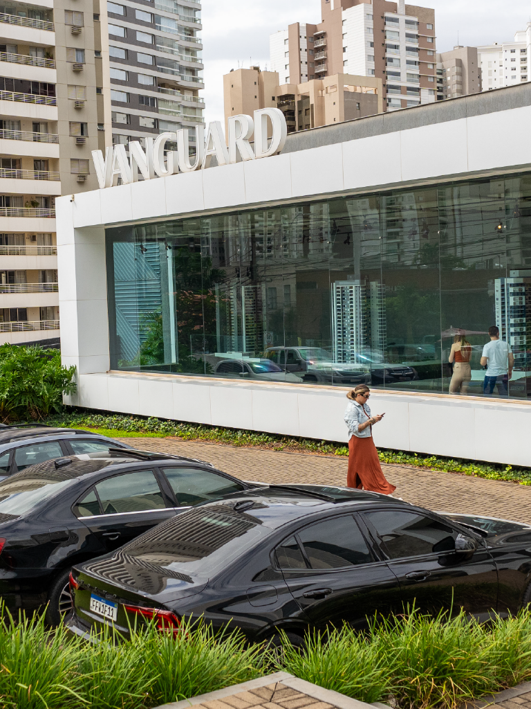 Vanguard Vibes: um sábado de encontros, drinks e música na Central de Decorados