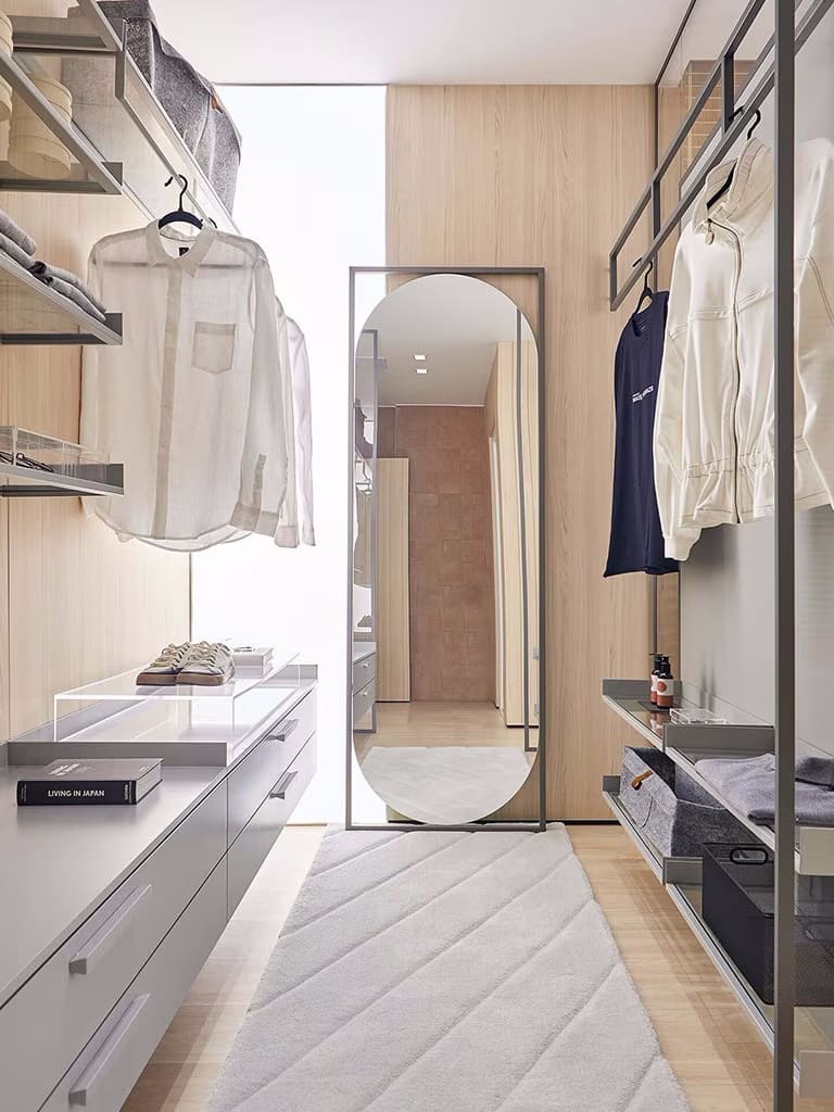 Guarda-roupa inteligente: dicas para minimalismo e tendência