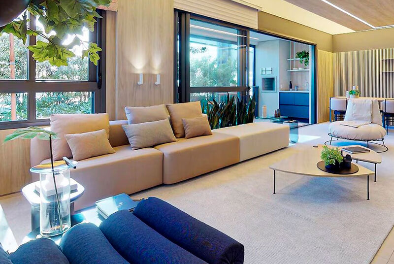 Sala de estar moderna com sofá e decoração minimalista